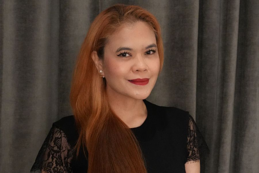 Cheryl, Face of Man Receptionist